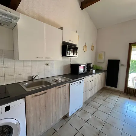 Villa Jolie D'angle Pour 5 Couchages, Clim Sejour, Terrasse, Parking Dans Securisee Piscine Commune 400m De La Lrjp16 *