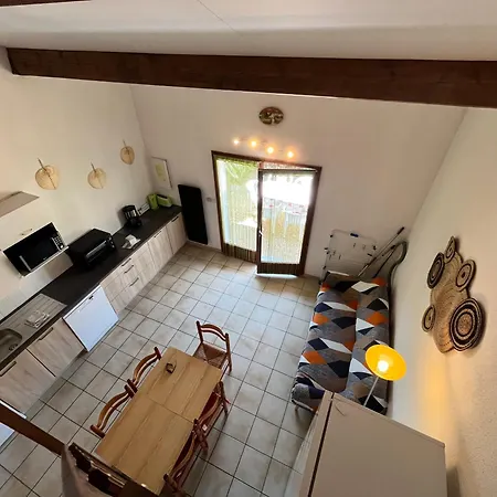 Jolie D'angle Pour 5 Couchages, Clim Sejour, Terrasse, Parking Dans Securisee Piscine Commune 400m De La Lrjp16